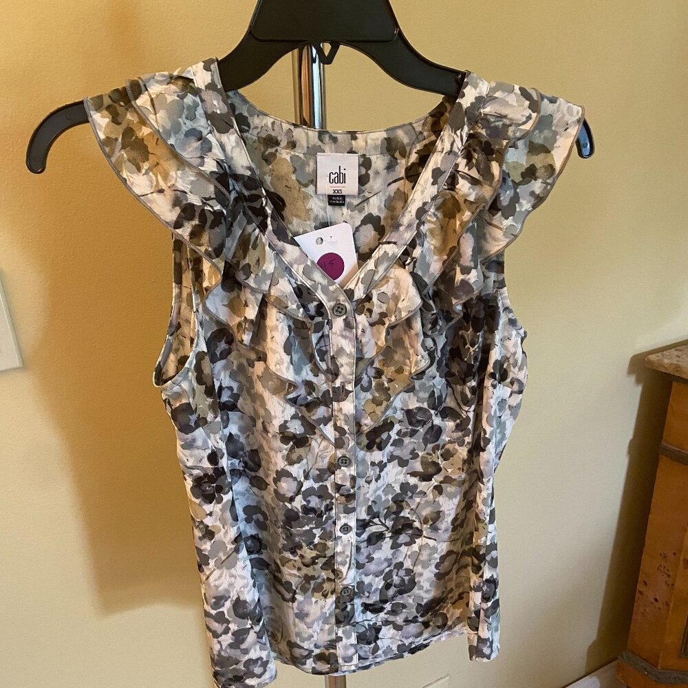 NWT Cabi Rosey Top